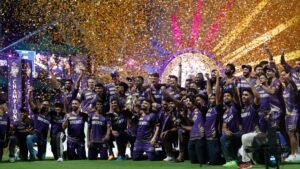 IPL 2024 विजेता टीम जश्न मनाते खिलाडी 